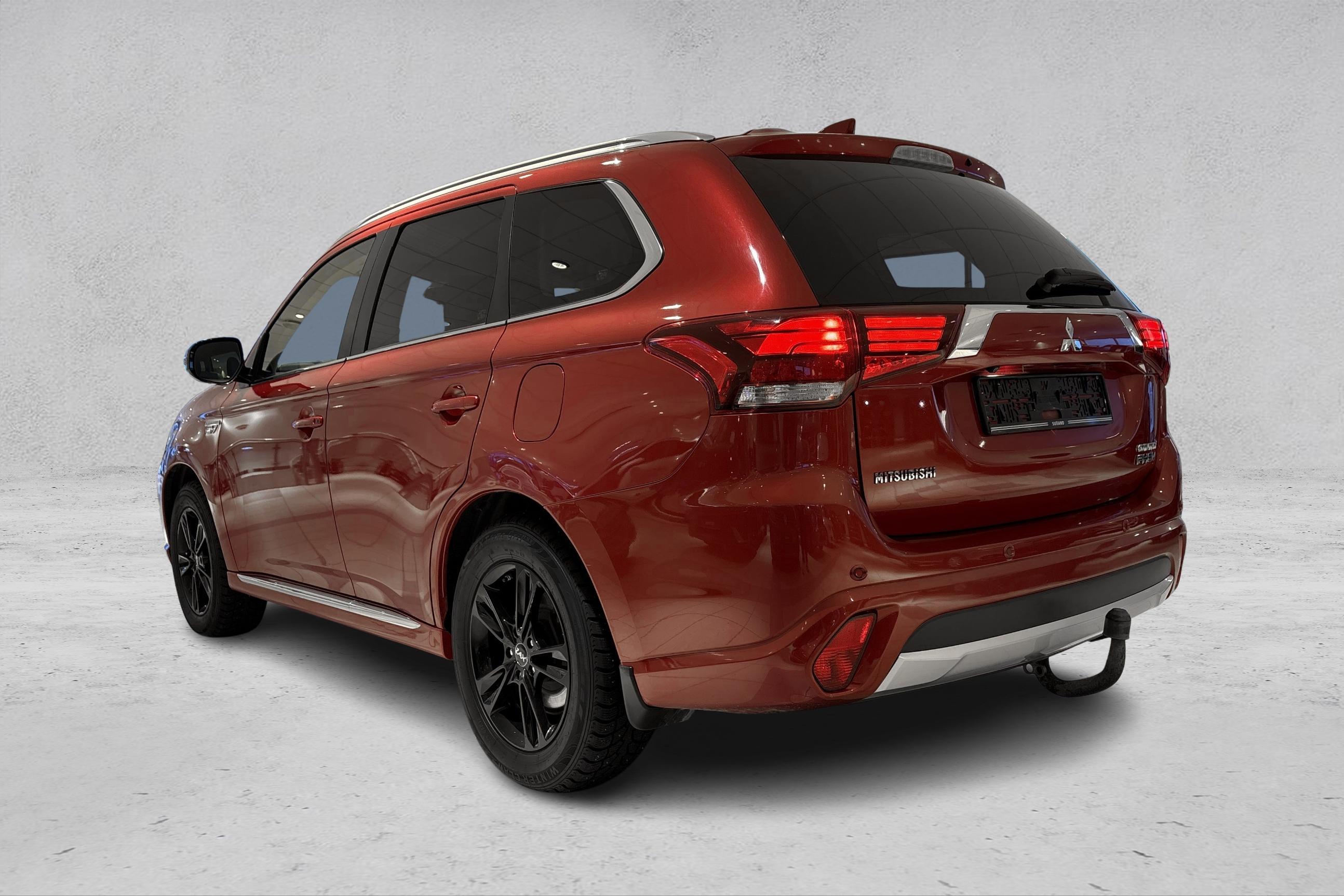 Thumnail bilde 2 av Mitsubishi Outlander PHEV