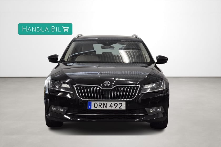 Bild 3 av Škoda Superb Kombi 2.0 TDI 4x4 Aut L&K Drag D-Värm AdaptivF Skinn 190hk