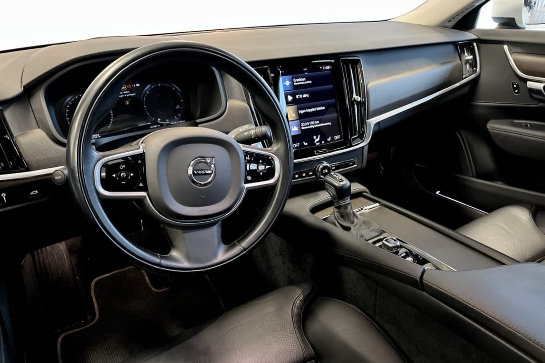 Volvo V90 Cross Country