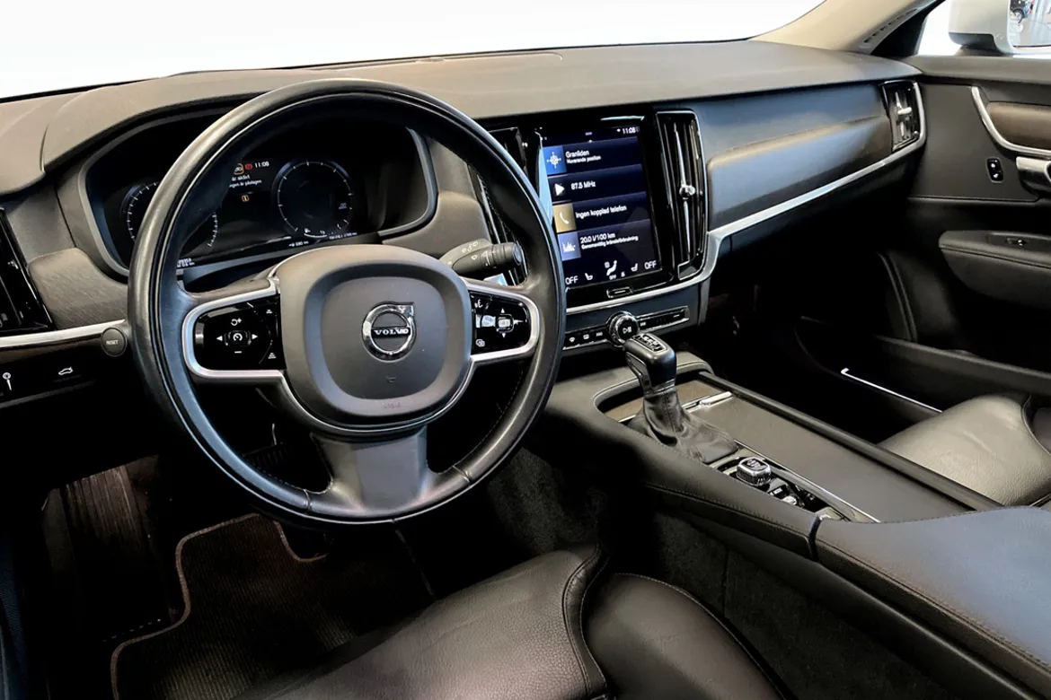 Volvo V90 Cross Country