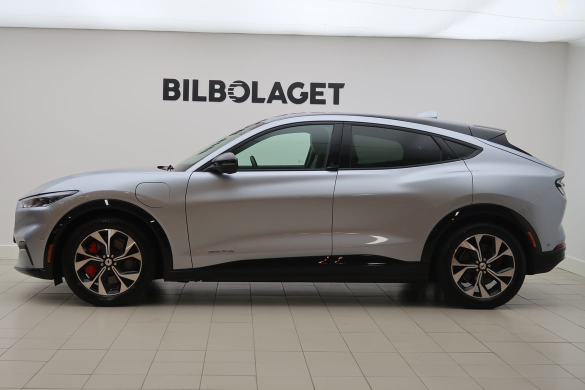 Ford Mustang Mach-E 2022 - miniatyr 3