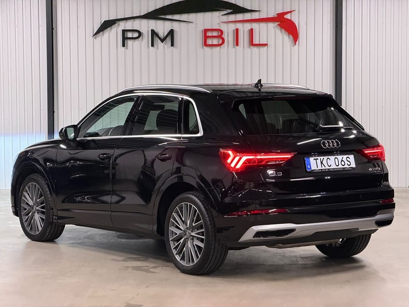 Bild 4 av Audi Q3 40 TFSI quattro Advanced Navigator Cockpit Drag Värmare