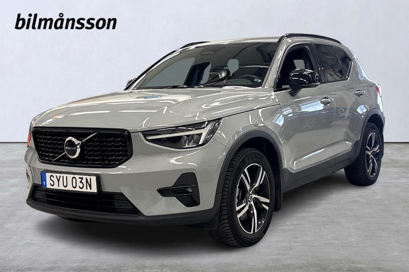 Bild 1 av Volvo XC40 B4 FWD Bensin Plus Dark