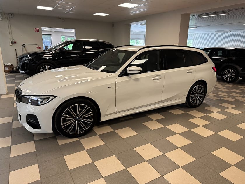 Bild 2 av BMW 320d xDrive Touring M-sport Cockpit Kam 360° Drag Navi