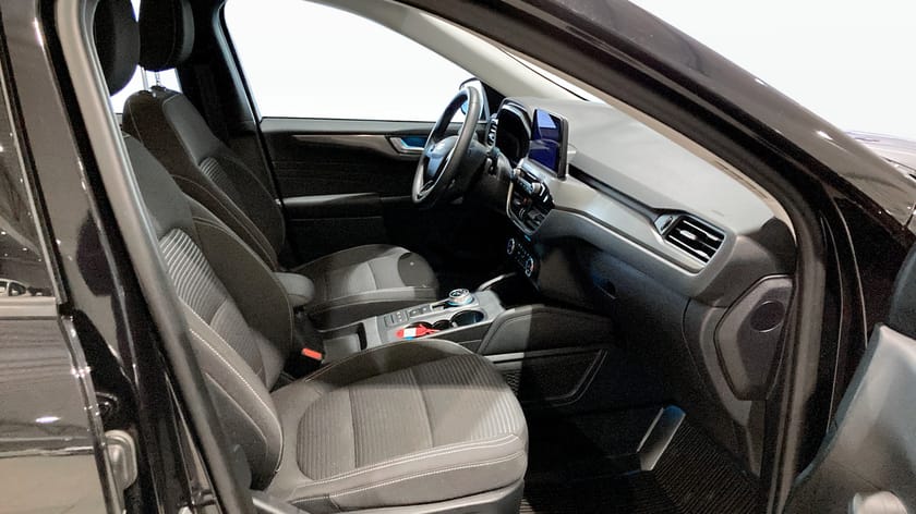 Bild 3 av Ford Kuga Plug-In Hybrid 2.5 225hk Titanium 3795kr/mån Privatleasing