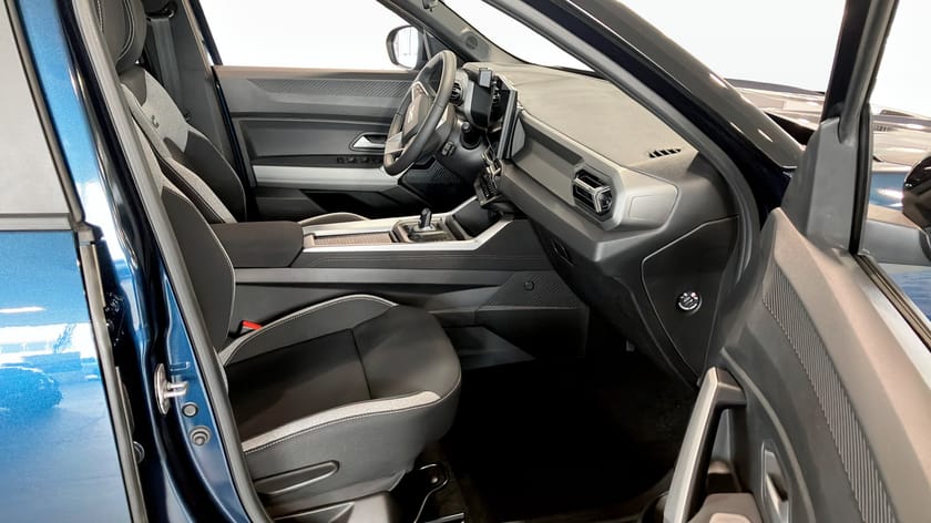 Bild 3 av Dacia Bigster Hybrid 155 Journey