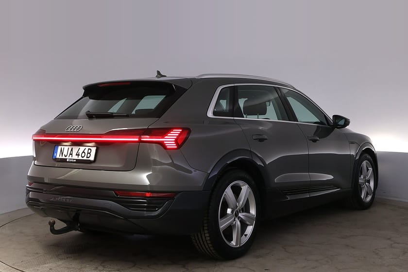 Bild 5 av Audi Q8 55 e-tron quattro Proline Kamera Elstol BLIS