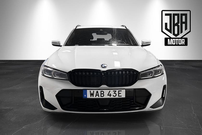 Bild 4 av BMW 330e xDrive Touring Steptronic M Sport - Fri hemleverans!