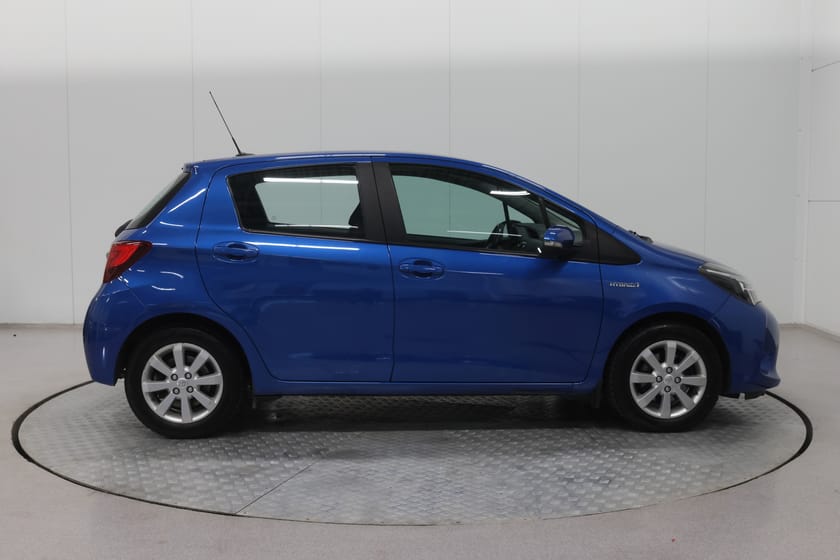 Bilde 5 av Toyota Yaris Hybrid 1.5/Hybrid-Bensin,Automat,R-kam,Navi,Lav-Km