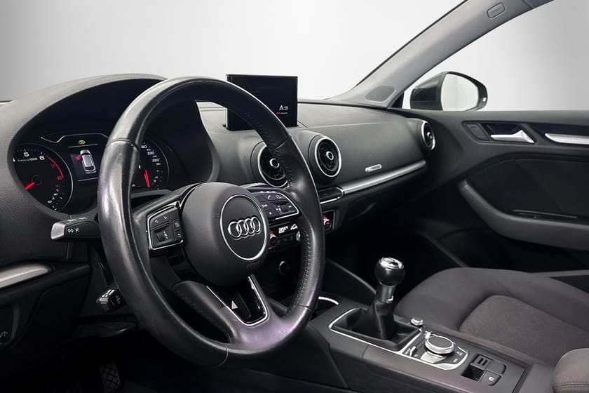 Bild 5 av Audi A3 Sportback 35 TFSI Adptv F-Hållare CarPlay