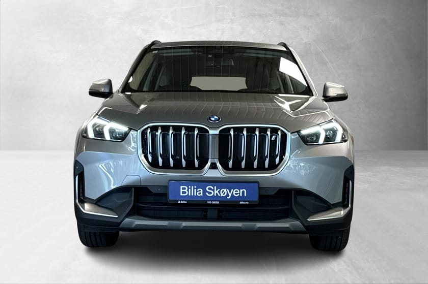 Bilde 2 av BMW iX1 xDrive30 Charged Plus H/K, Krok, ACC, HUD
