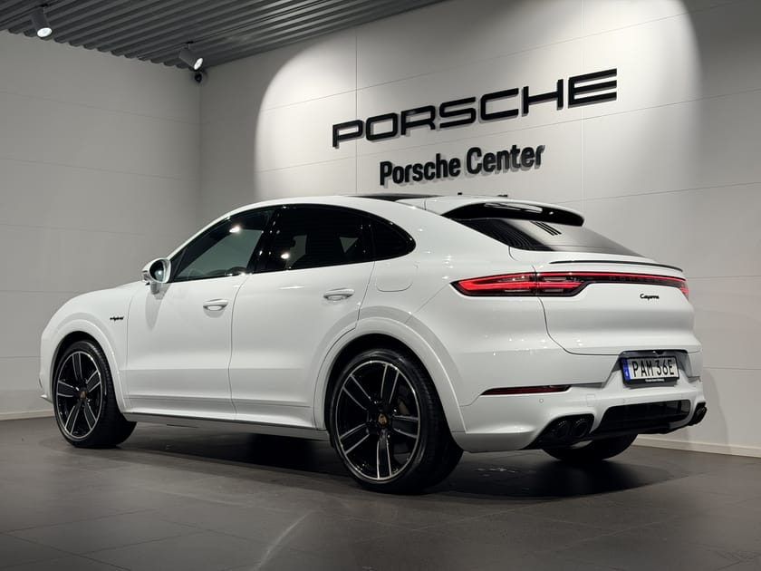 Bild 5 av Porsche Cayenne Coupé E-Hybrid Platinum Edition