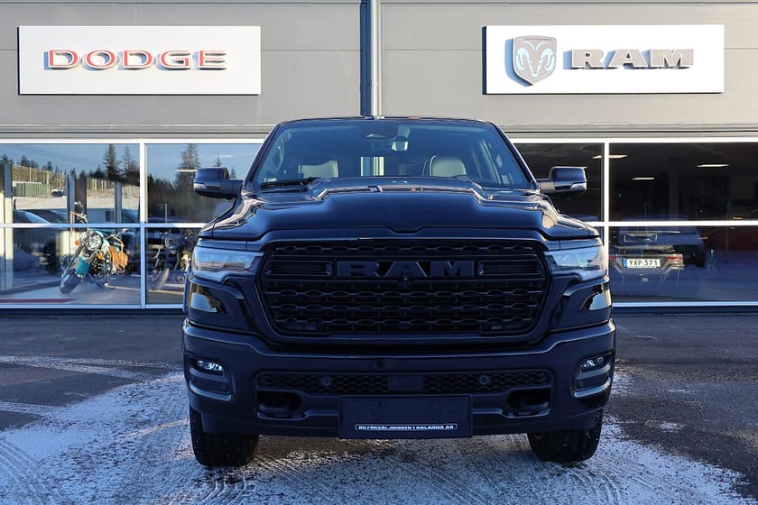 Bild 3 av RAM 1500 RHO Dodge Crew Cab Limited Night 548hk *OMG LEV*
