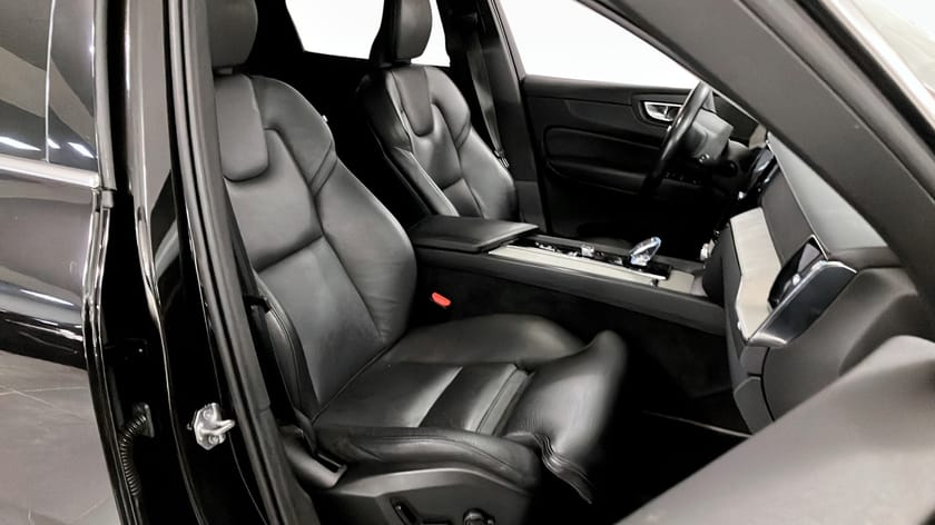 Bild 3 av Volvo XC60 T8 AWD Recharge 392hk Inscription H/K Pano Drag 360 Kamera