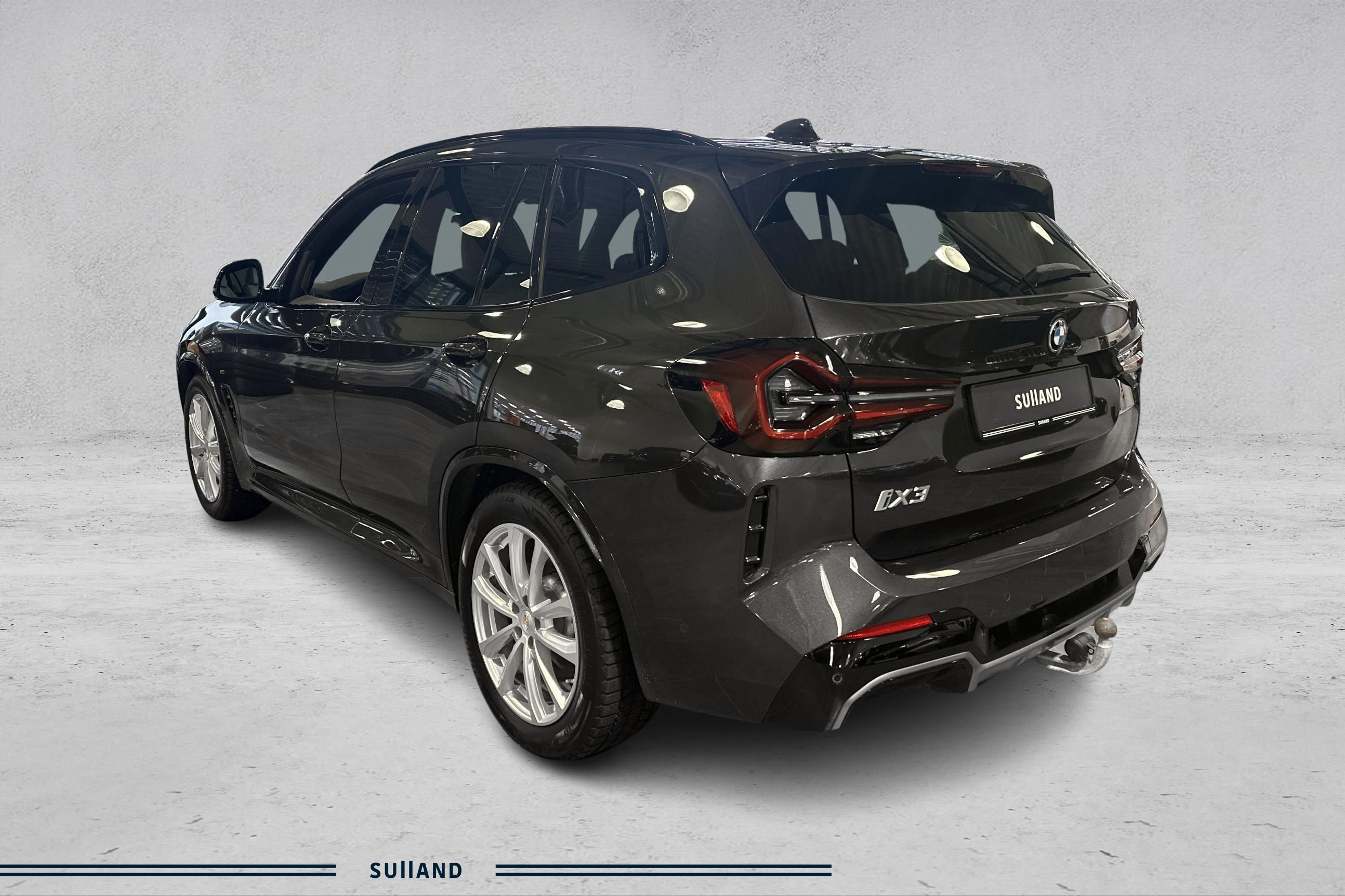 Thumnail bilde 2 av BMW iX3