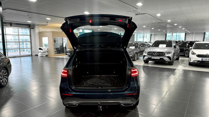 Bild 4 av Mercedes-Benz B 180 7G-DCT / NAVIGATION / DRAGKROK / PANORAMA