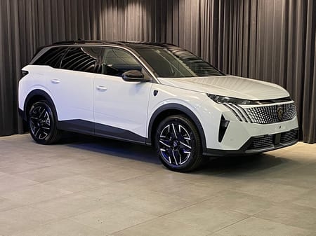 Peugeot 5008 Hybrid 145