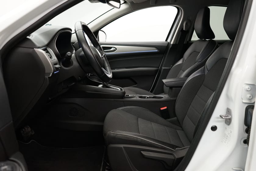 Bild 5 av Renault Arkana E-TECH 145 HEV Intens DCT, Navigation