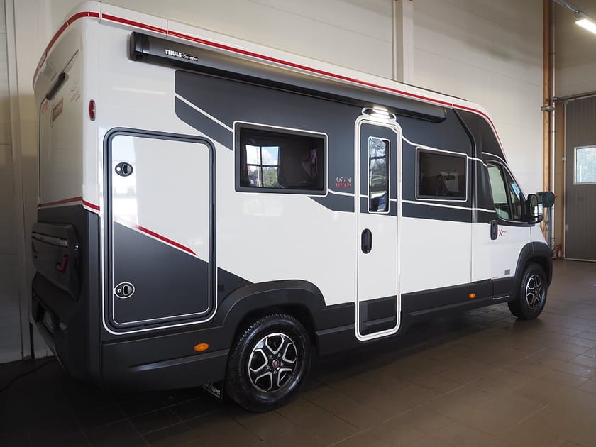 Bild 4 av Challenger Campervan Fiat X250 Markis Taksäng Stort garage AUT