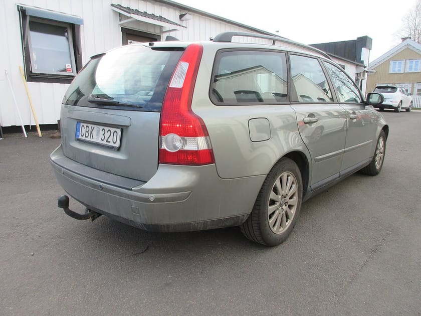 Bild 4 av Volvo V50 2.4 Momentum 170 hk Bytt kamrem Välservad Drag