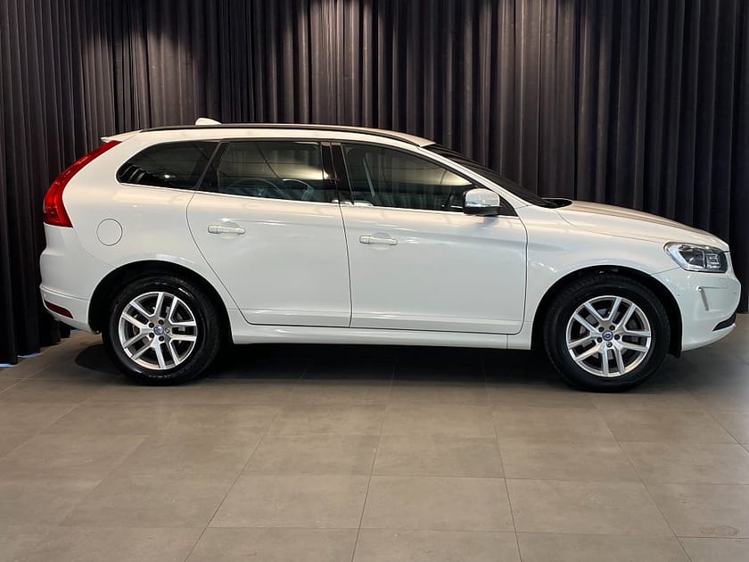 Bild 3 av Volvo XC60 D4  AWD AUT Momentum / Polestar optim. / Drag / Värmare