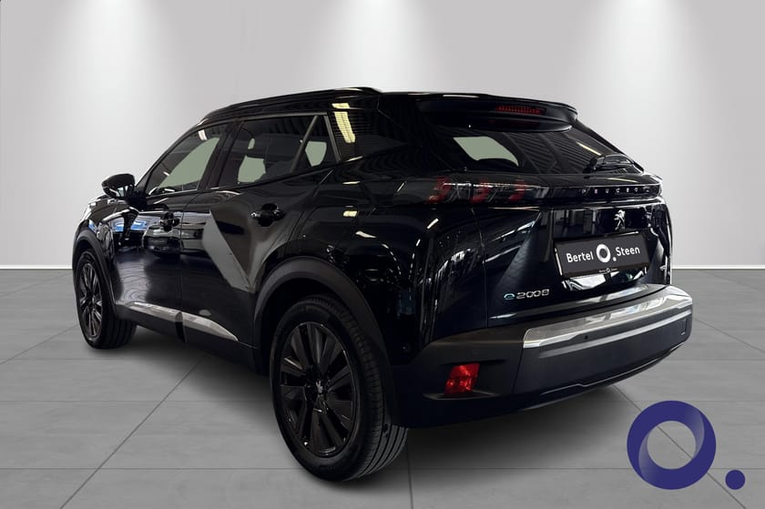 Bilde 3 av Peugeot e-2008 GT|Panorama|Oppvarmet frontrute|Skinn Alcantara