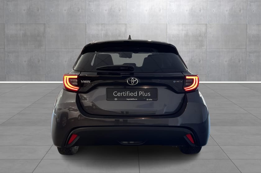 Bilde 4 av Toyota Yaris Hybrid 115 /LETTKJØRT/R-KAMRA/RATTVARME/ACTIVETECH/