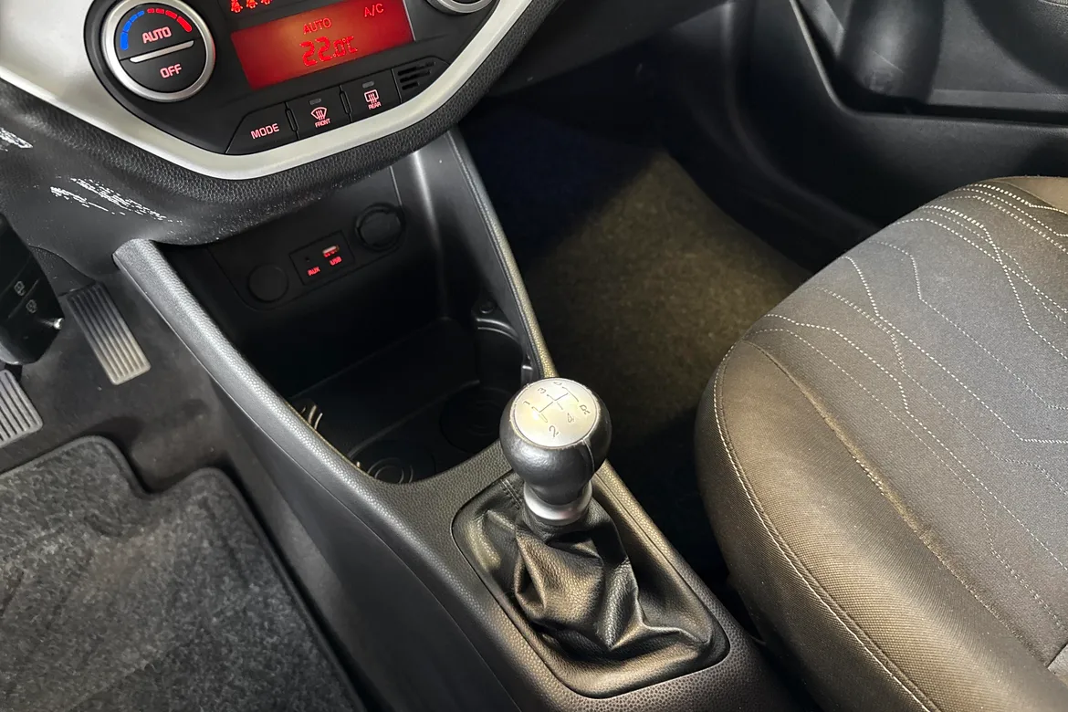picture of a car