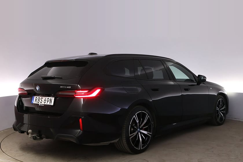 Bild 5 av BMW i5 xDrive40 Touring M Sport Pro Drag HK Kamera V-hjul