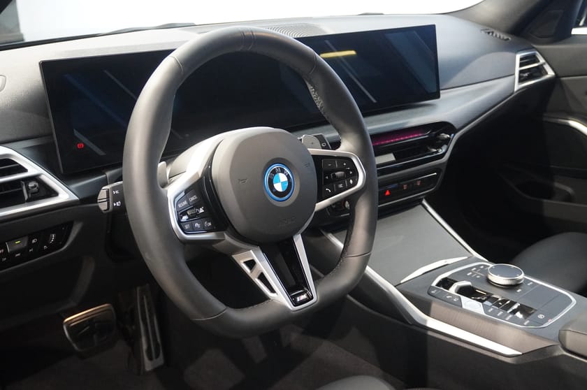 Bild 2 av BMW 330e xDrive Touring M-Sport Active Edition, Hifi, Adaptive Farthållare