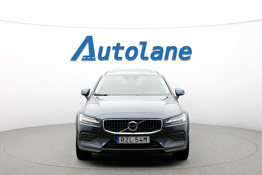 Bild 2 av Volvo V60 Cross Country B4 AWD Panorama, Kamera, Skinn, H/K, 4-zon, Drag 197hk