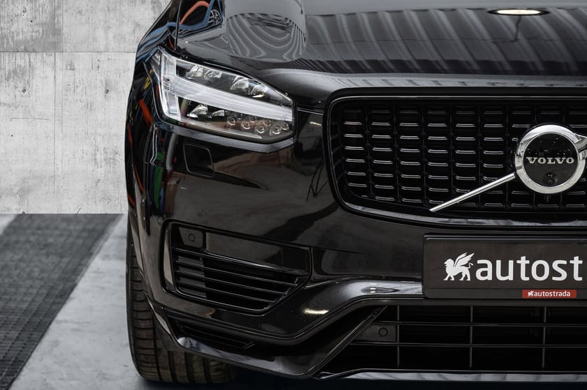 Bilde 3 av Volvo XC90 7 Seats T8 R-Design|Luft.f|H&KStereo|360|H.Feste|HUD|20" felg
