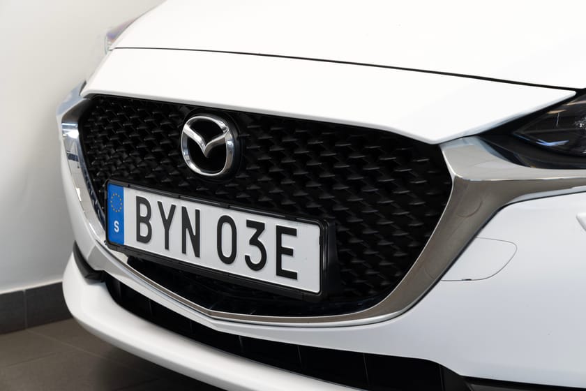 Bild 3 av Mazda 2 SKYACTIV-G Manuell 90hk Drag/Navi/Carplay