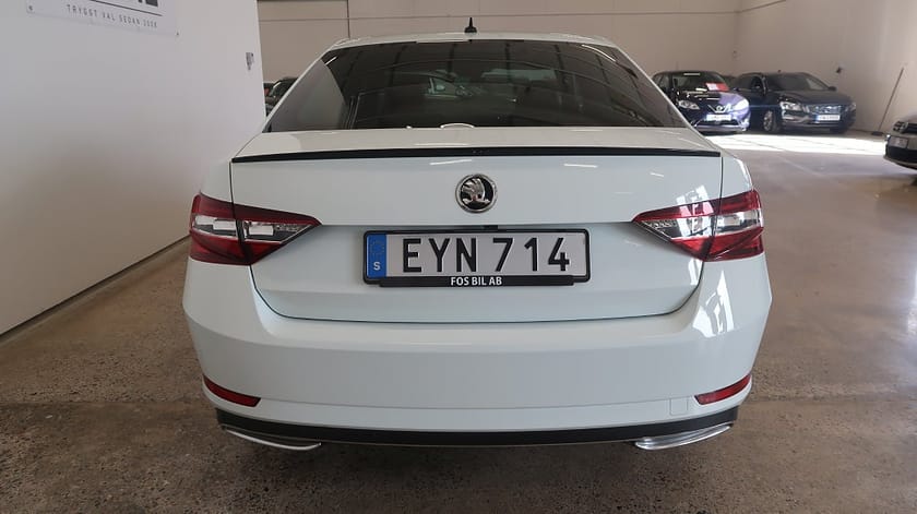 Bild 5 av Škoda Superb Skoda *RÄNTEKAMPANJ 3.45%*2.0 TDI 4x4 Sportline Värmare-SoV