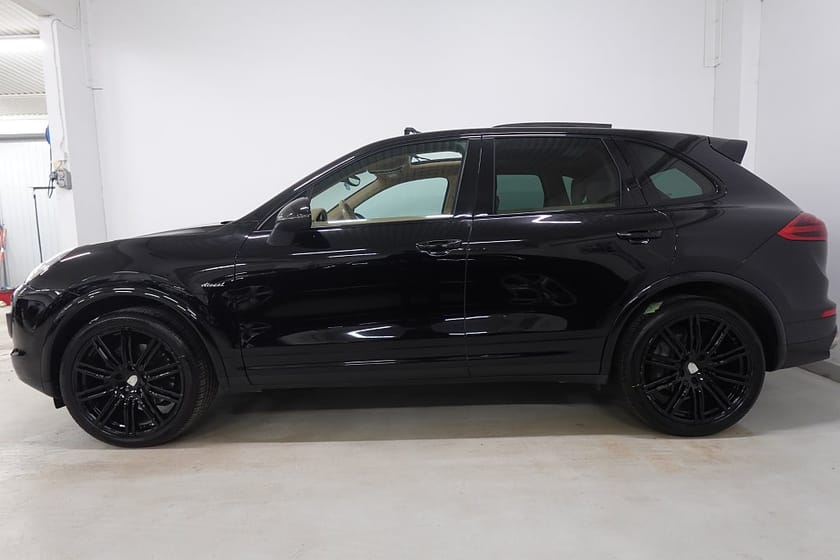 Bild 3 av Porsche Cayenne Diesel S Platinum D-värme Pano Sport Chrono PASM BOSE