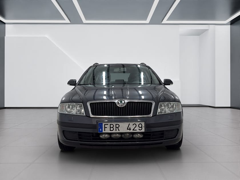 Bild 3 av Škoda Octavia Kombi Skoda 1.6 MPI/Ny Besiktad/Ny Servad/1-Brukare