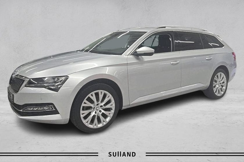 Bilde 2 av Škoda Superb Stasjonsvogn Sup3fl stv styl d200 4x4dsg7 Varmer-Krok-4x4-Navi-R.Kam