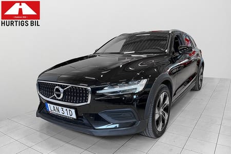 Volvo V60 Cross Country B4 AWD Geartronic Momentum Backkamre -Drag -varmare
