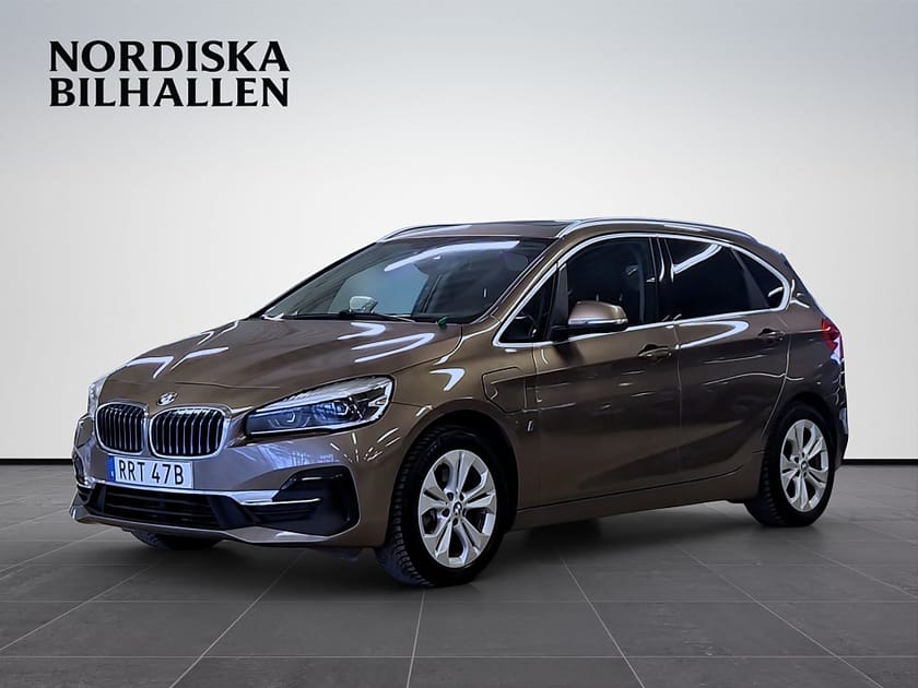 Bild 3 av BMW 225xe Active Tourer Steptronic Luxury Line Pano GPS HUD Kam