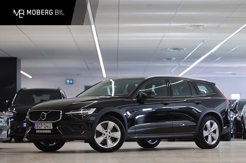 Bild 1 av Volvo V60 Cross Country B4 AWD 197hk Momentum Värmare B-Kamera
