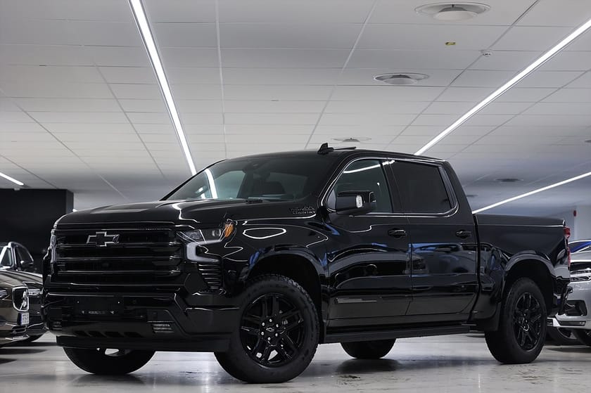 Bild 4 av Chevrolet Silverado 1500 Crew Cab High Country Midnight Edt 3.0 PRISSÄNKT 50 000kr!