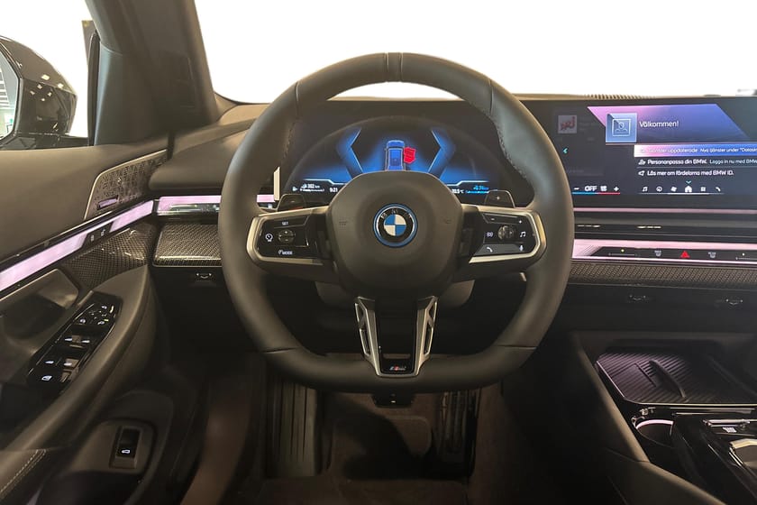 Bild 2 av BMW 530e xDrive Touring |M Sport  PRO| Adaptiv Led | Aktiv fart|