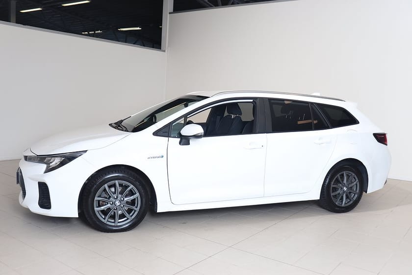 Bild 2 av Suzuki Swace Hybrid AUT 140hk Select Kamera V-Hjul PL 3895:-