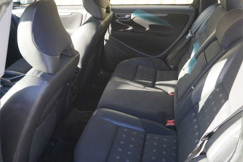 Bild 4 av Volvo V70 2.4 Kinetic SoV-hjul Motorvärmare Kupeutag Drag