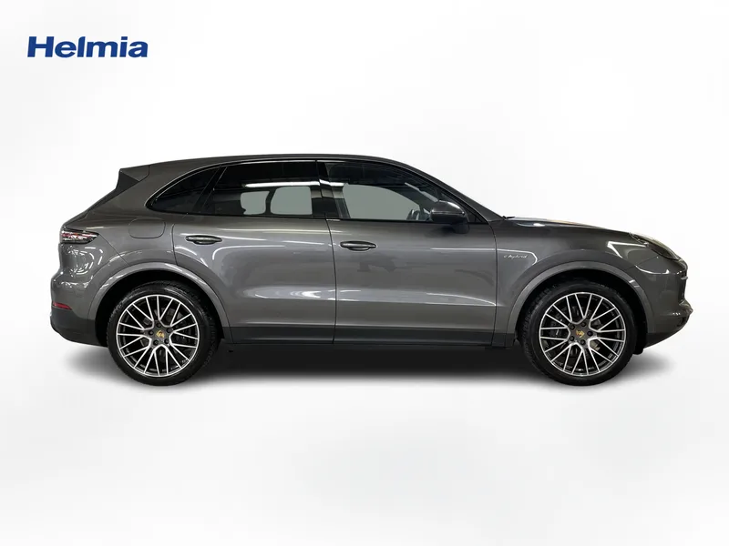Bild 6 av 13 – Porsche Cayenne E-Hybrid TipTronic S - Luftfjädring,  Nyservad, Vinterhjul Originalfälgar
