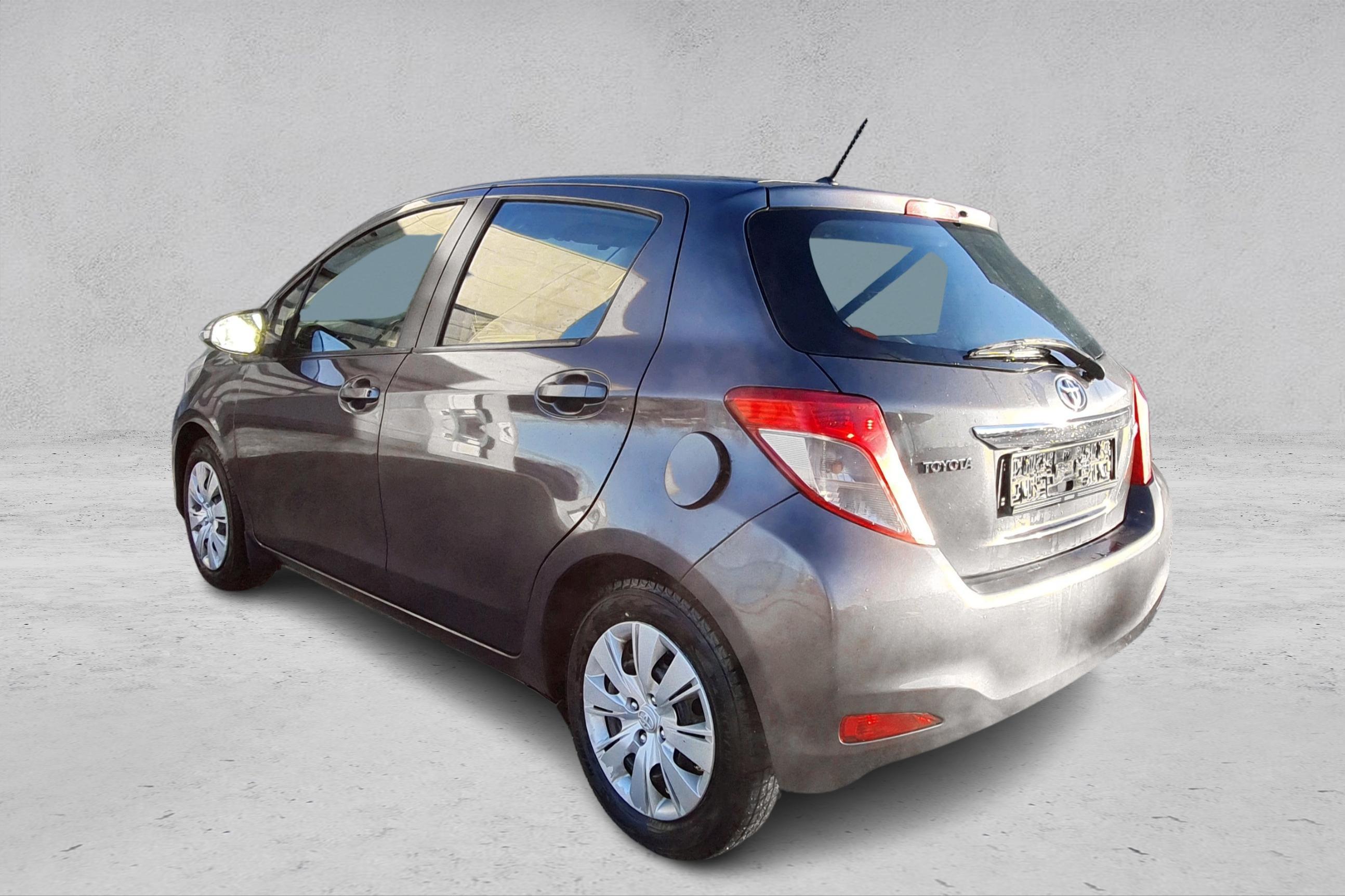 Thumnail bilde 3 av Toyota Yaris 5-dørs