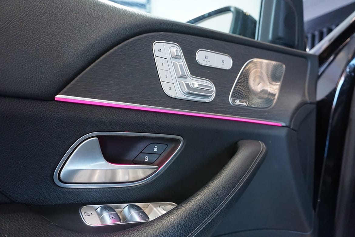 Mercedes-Benz GLE 2019 - miniatyr 16