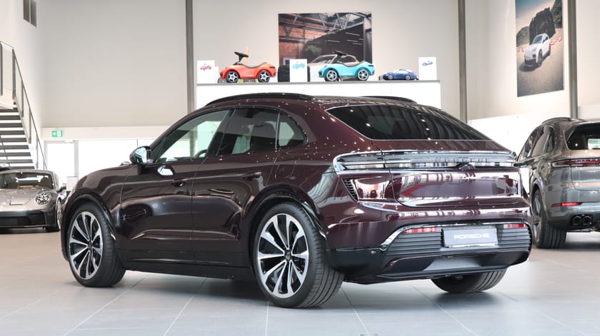 Bild 2 av Porsche Macan Turbo 22" / Passagerardisplay / Dragkrok