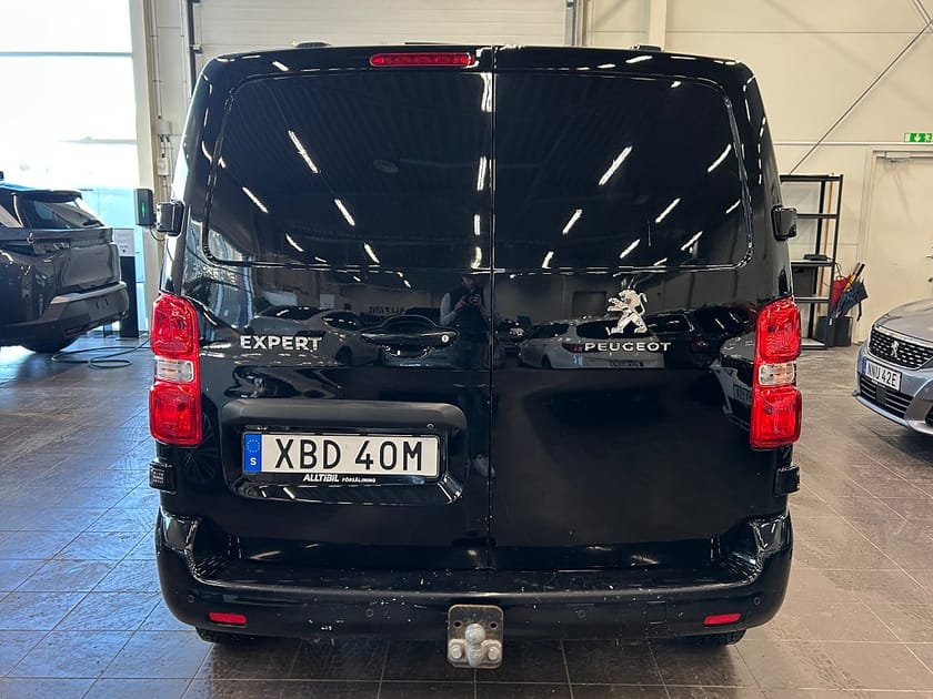 Bild 5 av Peugeot Expert Utökad Last L2 Pro+ 2.0 BlueHDi AUT Kamera/Värmare/Drag/Carplay