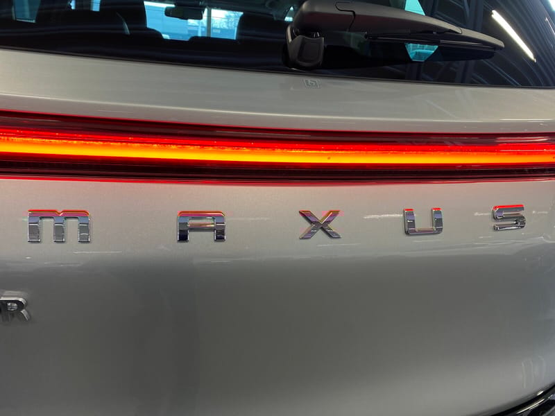 Maxus Euniq 6